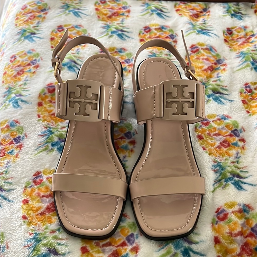 Tory Burch Tan Sandals with Buckle Closure